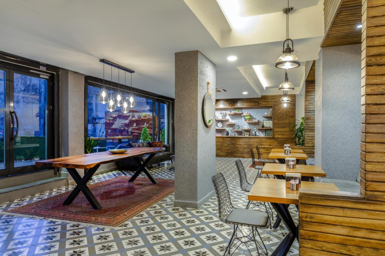 Doruk Palas Hotel Istanboel Buitenkant foto