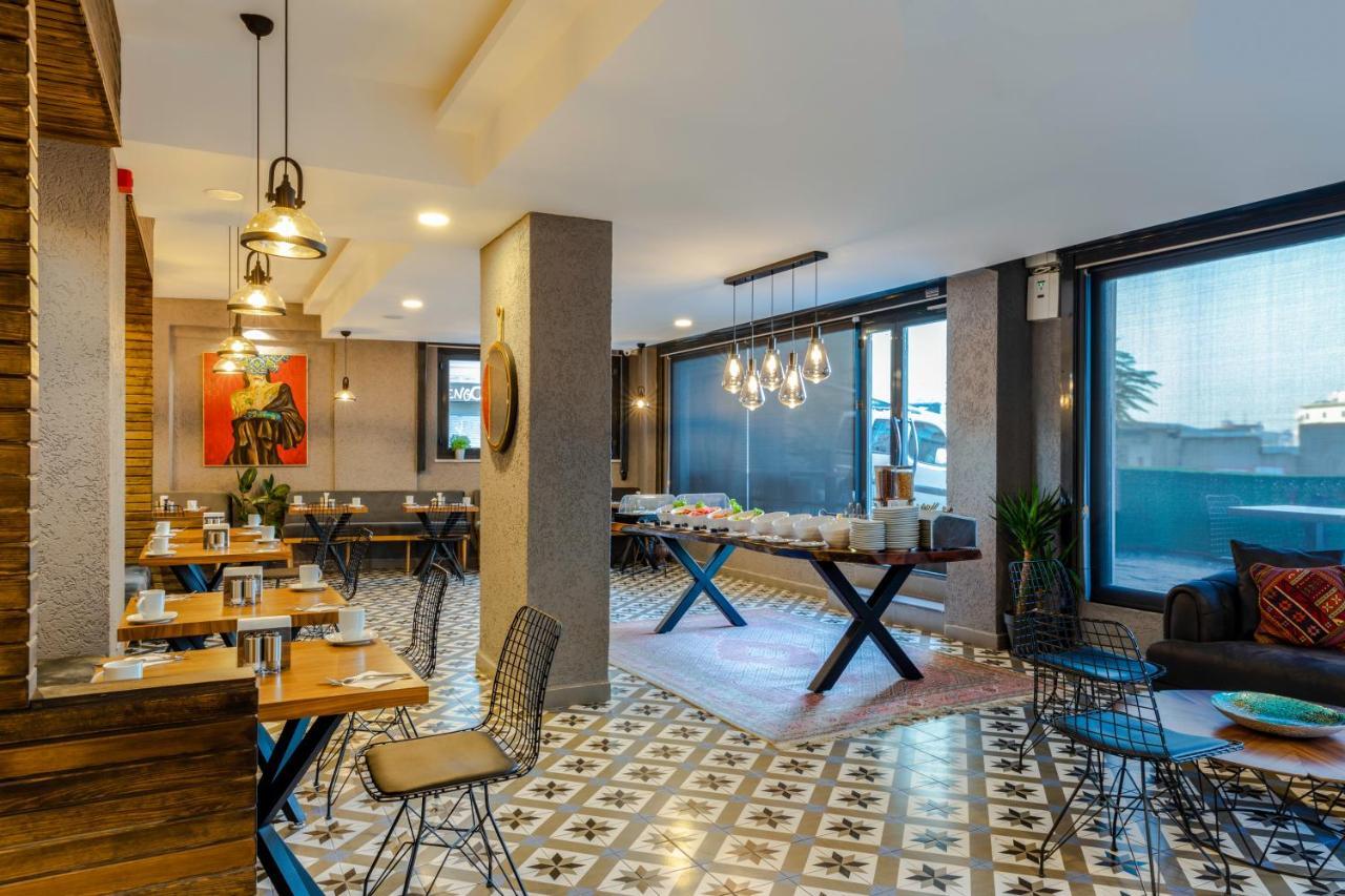 Doruk Palas Hotel Istanboel Buitenkant foto
